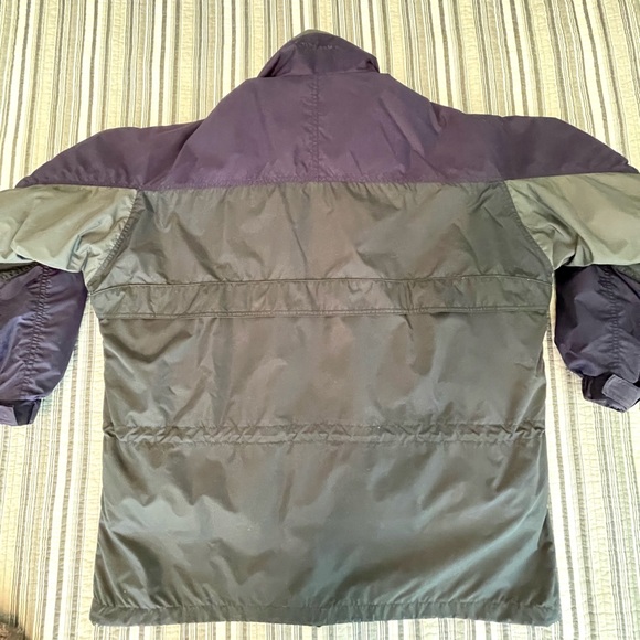 Columbia jacket. Size XL. Like new condition. - Picture 3 of 6
